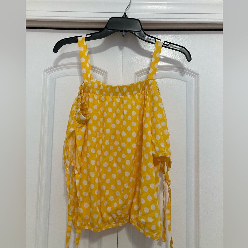 Crave Fame yellow poke a dot off shoulder women’s blouse. Never worn